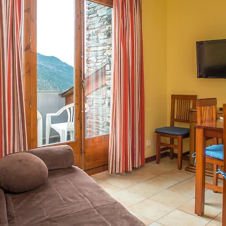Apartahotel Ona Dorada El Tarter 3*